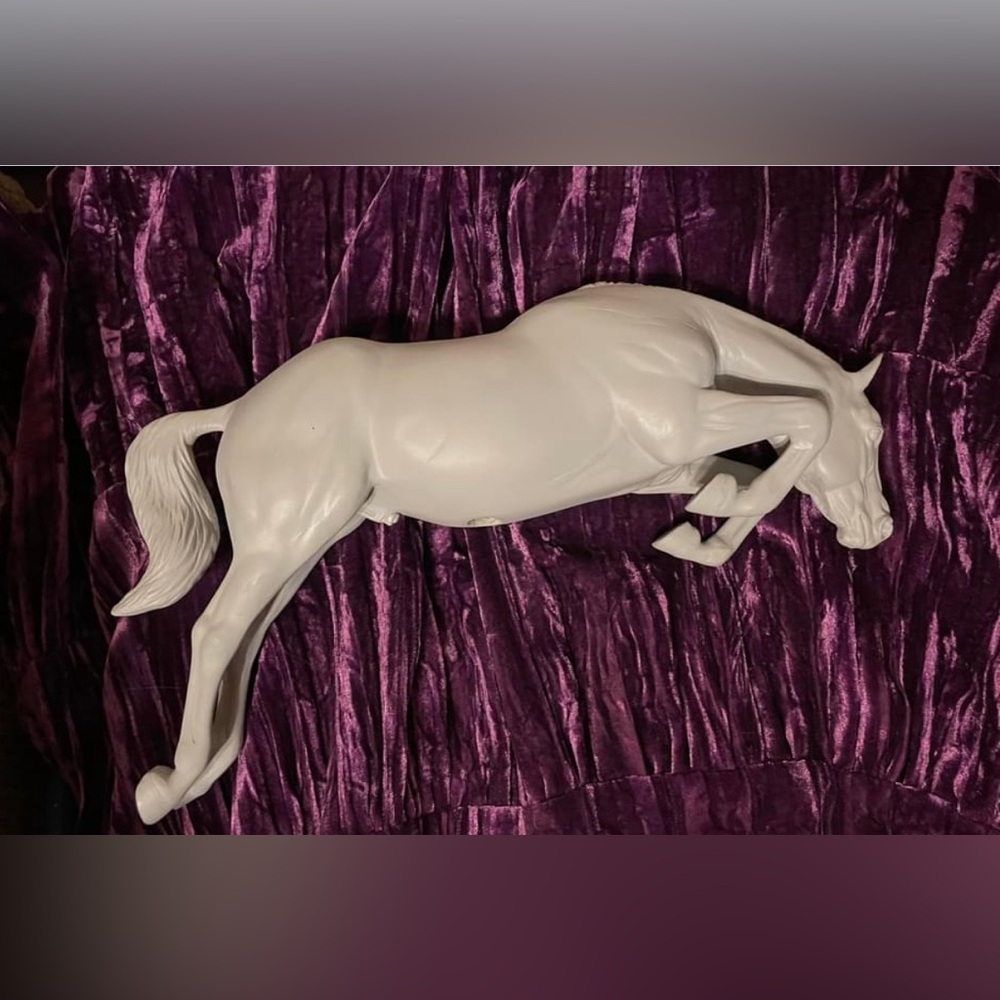 Breyer customized Horse. Prepped needs more work!
